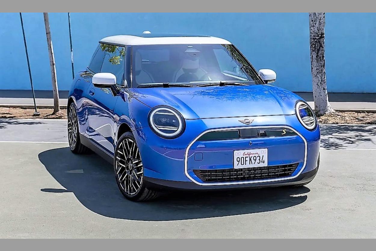 Auch der neue Jahrgang ist sofort wieder als Mini erkennbar. | Foto: Mini